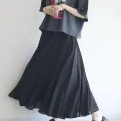 TRANOI.　トラノイ　エアリーサーキュラースカート　ブラックのサムネイル