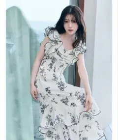 新品未使用】SNIDEL♡フリルスリーブバリエプリントワンピース