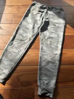 INHERIT 迷彩柄 ジョガーパンツ