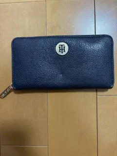TOMMY HILFIGER ラウンドファスナー長財布 ネイビーのサムネイル