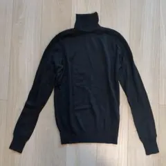 ユニクロ　セーター　黒　タートルネック　ニット　S　メリノ　レディース