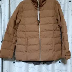 ブラウン　ダウンジャケット