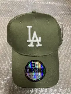 New Era LAロゴOlive色White刺繍男女用キャップフリ➖サイズ