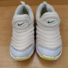 NIKE スニーカー