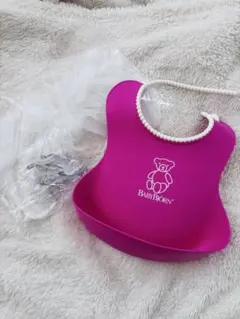 ベビービョルンスタイBABYBORN ピンク お食事エプロン、天使の羽