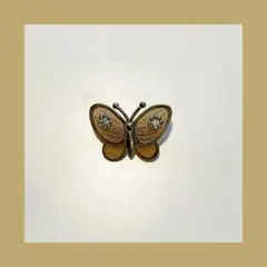 蝶ブローチ✴️ クリスタル付き