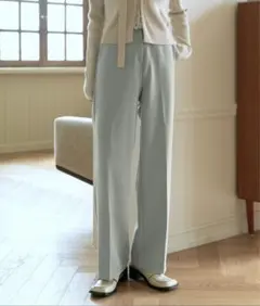 UNE MANSION ハイウエストセンタープレスストレートスラックス Sサイズ