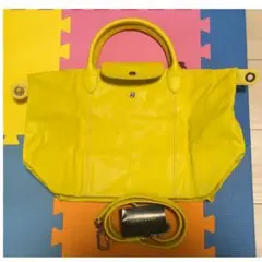 【美品】ロンシャン トラベルバッグ　レディース2wayトートバッグ　イエロー