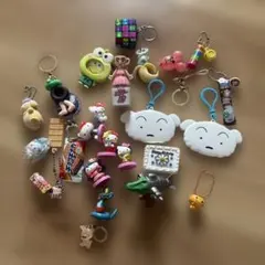 ガチャガチャ　チョコエッグ　カプセルトイセット 約20個 ハローキティ他