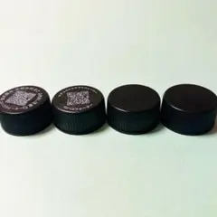 匿名配送 ペットボトルキャップ 黒 4個セット コレクション 4種類のサムネイル