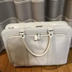 新品未使用】【Furbo design】フルボデザイン ホワイトビジネスバッグ