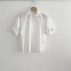 ZARA / パフスリーブブラウス