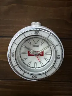 Supreme×SEIKO QHE912WL 置時計 Supreme×SEIKO QHE912WL 置時計 - メルカリ