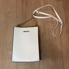 ショルダーバッグ　オフホワイト　スクエアのサムネイル