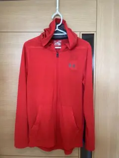 Under Armour Threadborne フルジップフーディ レッド