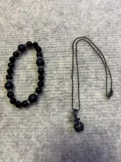 黒色ビーズブレスレットとネックレスセット