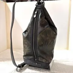 『新品未使用』PATRICK COX フラワーパターン ショルダーバッグ