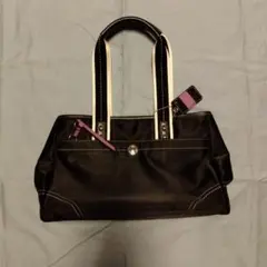 コーチのナイロントートバッグ