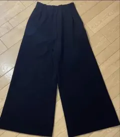 【GU】美シルエットワイドパンツＭ