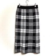 Latina チェック柄 ニットロングスカート 黒白 ニットタイト モノトーン