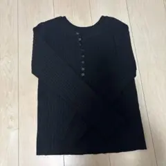 黒 長袖 トップス