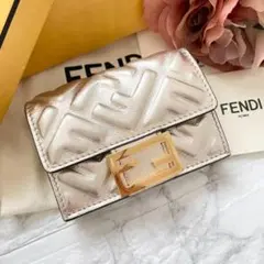 2025年最新】FENDI 財布 二つ折りの人気アイテム - メルカリ