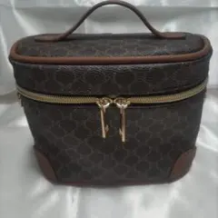 ダークブラウン　バニティバッグ　マカダム柄