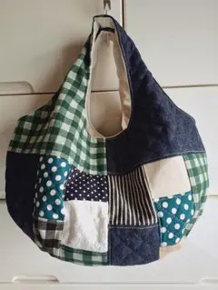 グリーンネイビー系チェックパッチワーク　ころりん丸底グラニーバッグ　ハンドメイド