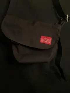 黒いショルダーバッグ 内ポケット付き