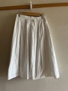 【URBAN RESEARCH】ホワイト フレアスカート ひざ丈のサムネイル