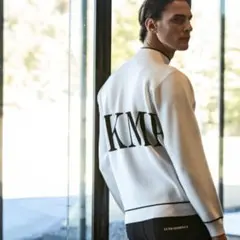 LUXEAKMPLUSビックロゴモックネックニット