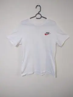 ナイキ　NIKE　Tシャツ　メンズM　白色　刺繍赤ロゴ入り