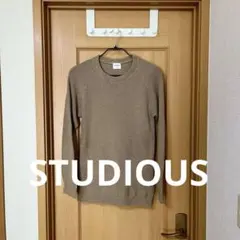 STUDIOUSステュディオス　ニットセーターのサムネイル