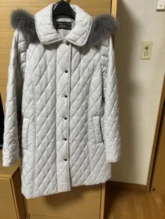 ファー付きライトグレーキルティングジャケット