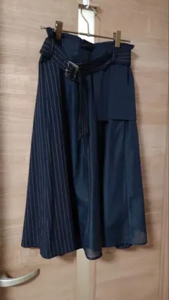 axes femme POETIQUE ひざ丈スカート