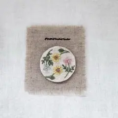 【no.119】くるみボタン 刺繍 ブローチ ヘアゴム マグネットひまわり