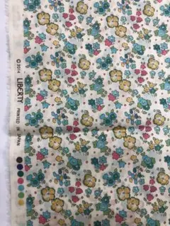 リバティ　タナローン　2014年 グリーン系　　生地幅×50㎝