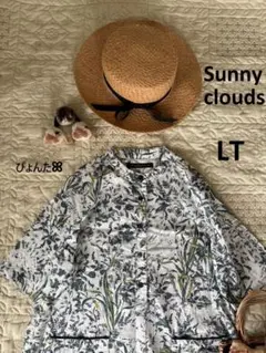 美品★消しゴムで消された花柄ワンピースのサムネイル