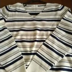 GLACIER ストライプ Vネックニット