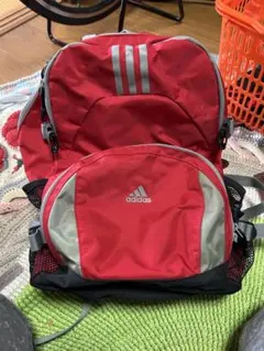 adidas レッド リュック