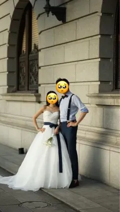 ホワイトAラインドレス ネイビーリボン付き