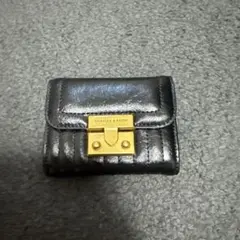 CHARLES & KEITH ロック金具 三つ折りミニ財布