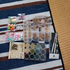 レジン用品まとめセット 多彩なビーズとパーツと猫の型とハートの型