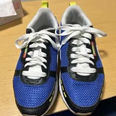 PUMA スニーカー 青/黒/白/赤
