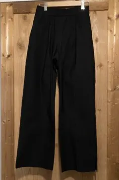 美品　フェリシモ Live in comfort パンツ　黒　Mのサムネイル