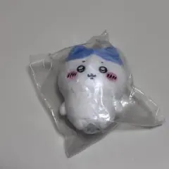 ちいかわ　おすわりぬいぐるみ　ハチワレ
