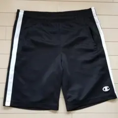 値下げ！チャンピオン ハーフパンツ 黒 シンプルのサムネイル
