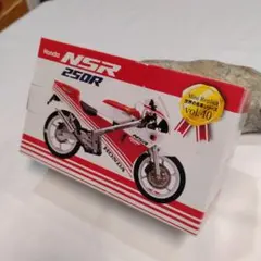 『新品未使用』ホンダ NSR250R ミニレプリカ1988年モデル　レッドバロンのサムネイル