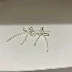 【最終値下げ】リボン型パールビーズピアス