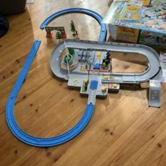 プラレール タカラトミー くるぞわたるぞ！カンカン踏切セット